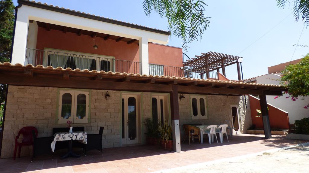 La Villa Rosa al Mare Pozzallo Esterno foto